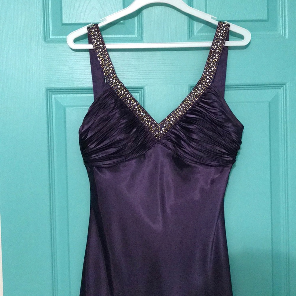 Formal Dress - Picture 2 of 8